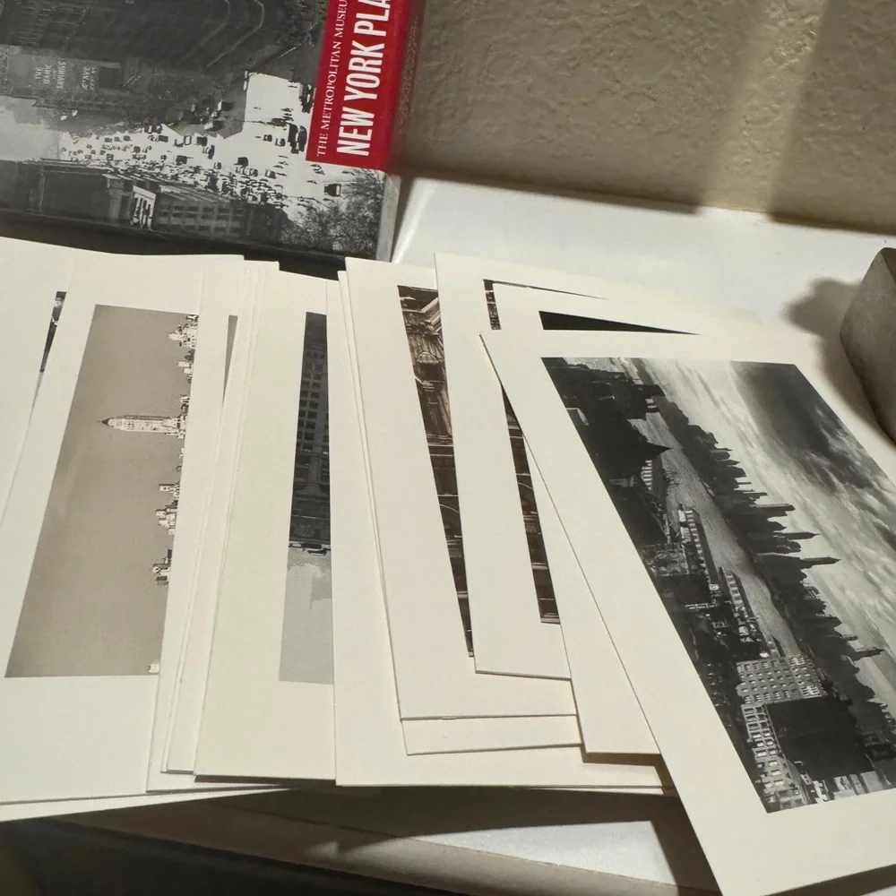 The Metropolitan Museum Of Art New York Places New Box set of 24 Note Cards 2003